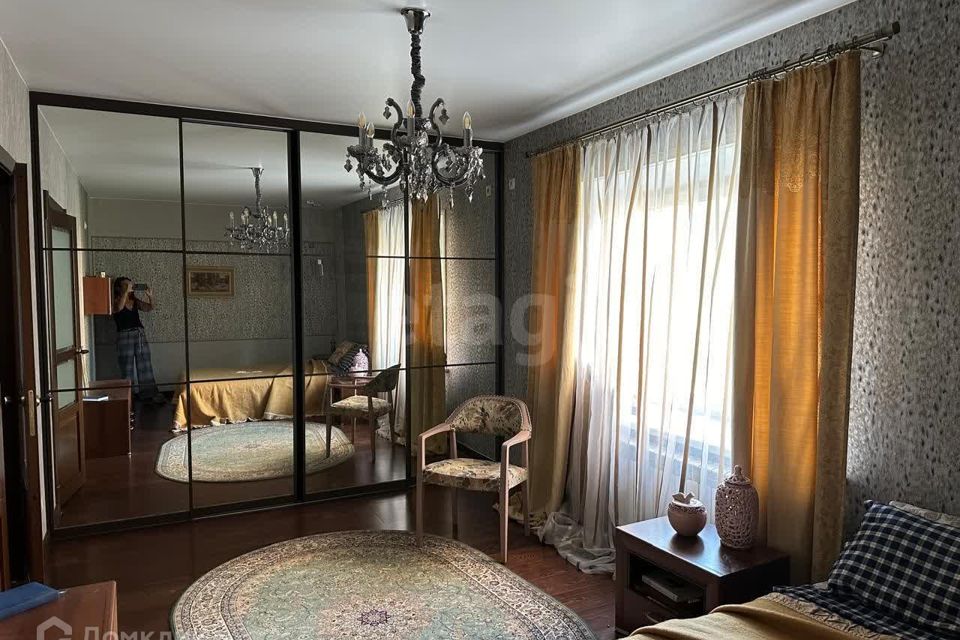 Сдаётся 1-комнатная квартира, 56.7 м²
