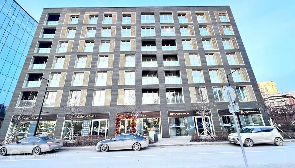 Продаётся 3-комнатная квартира, 114 м²