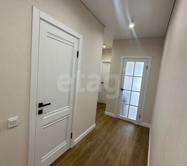 Продаётся 1-комнатная квартира, 56 м²