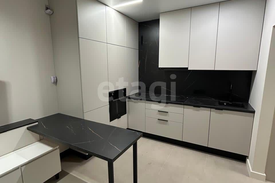 Продаётся 1-комнатная квартира, 44 м²