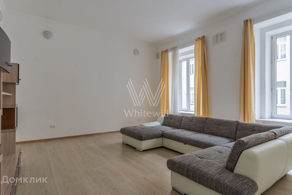 Сдаётся 6-комнатная квартира, 220 м²