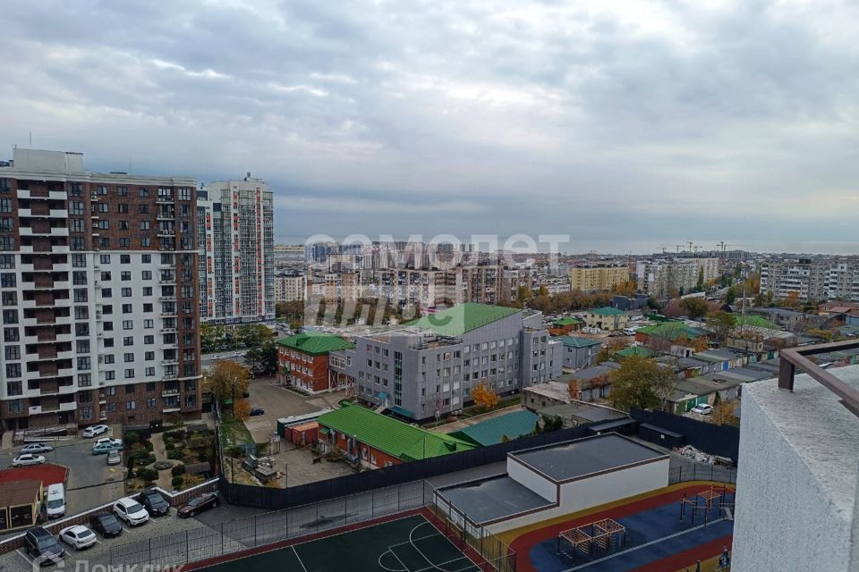 Продаётся 1-комнатная квартира, 43.2 м²