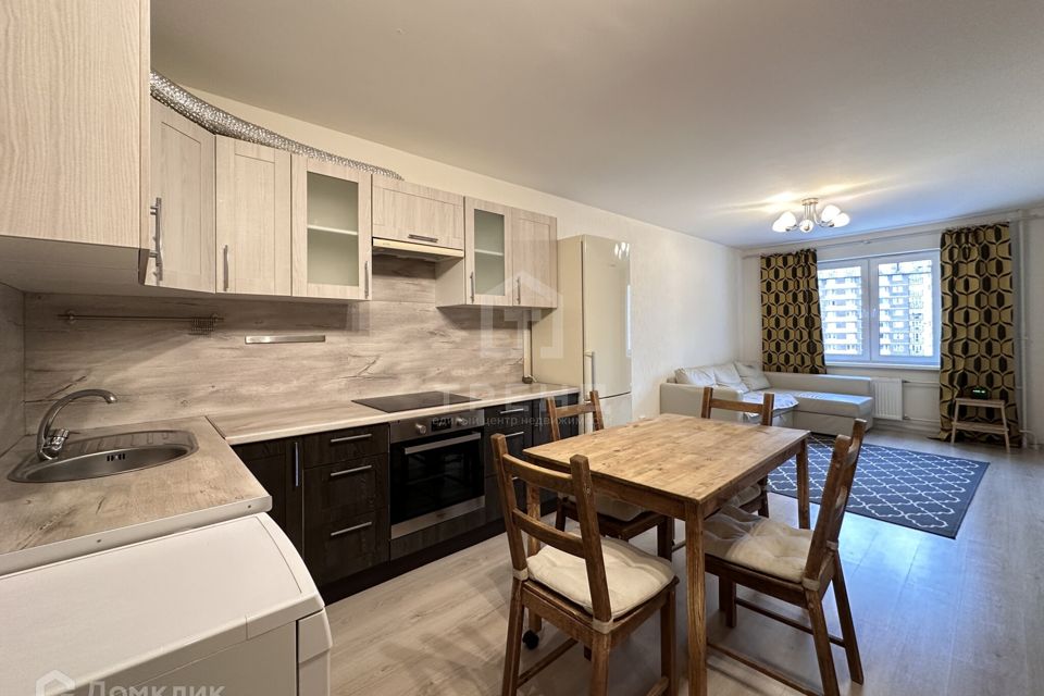 Продаётся 2-комнатная квартира, 57.4 м²