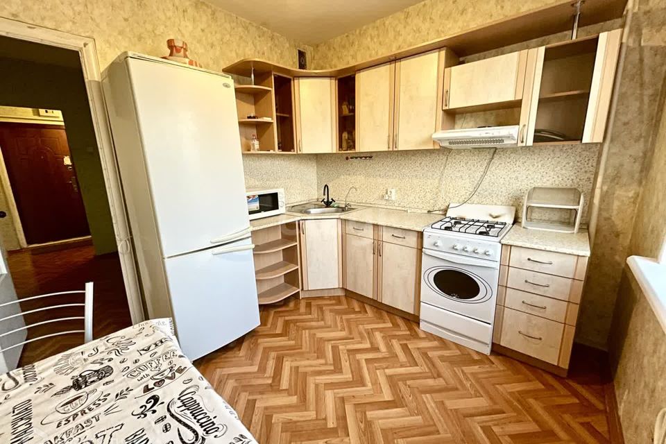 Сдаётся 1-комнатная квартира, 38 м²