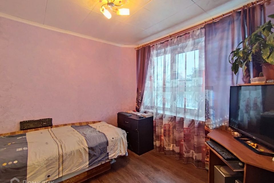 Продаётся 4-комнатная квартира, 58.1 м²