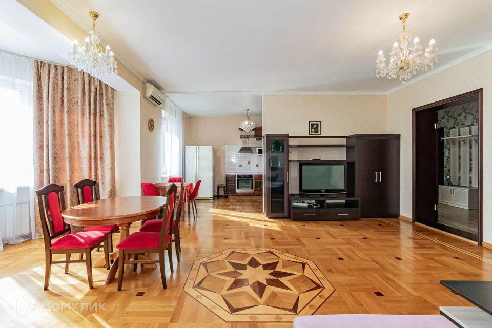Сдаётся 3-комнатная квартира, 114 м²