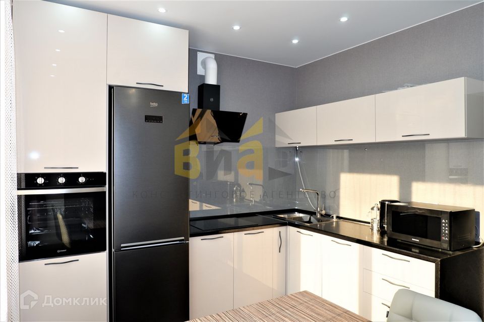 Сдаётся 2-комнатная квартира, 58 м²