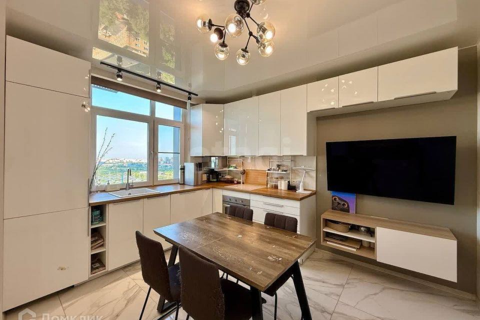 Продаётся 1-комнатная квартира, 55 м²