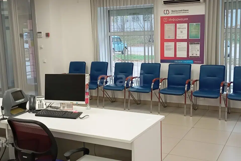 Сдаётся офис, 210 м²