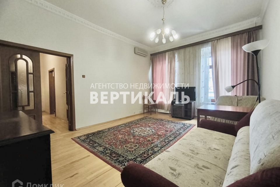 Сдаётся 2-комнатная квартира, 70 м²