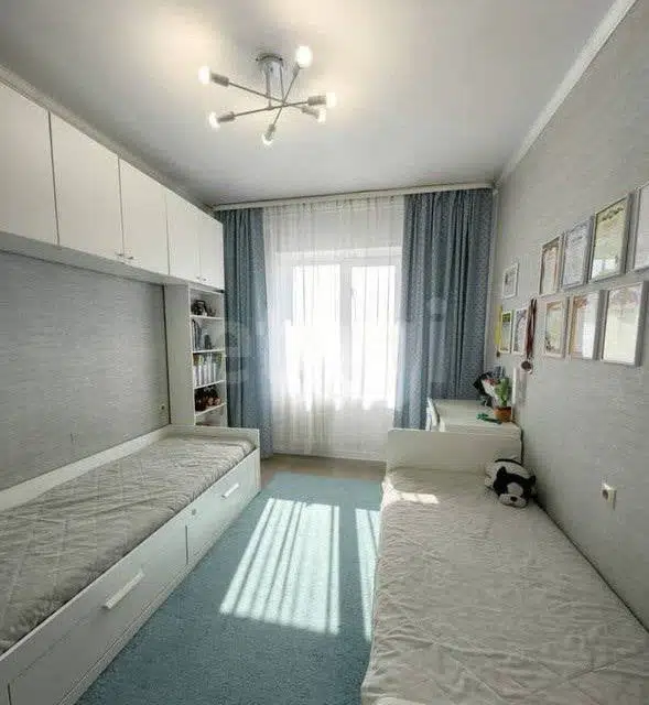 Продаётся 4-комнатная квартира, 89.9 м²