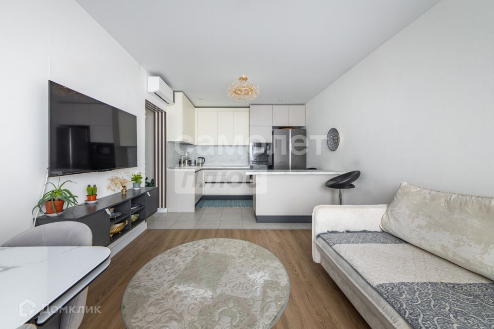 Продаётся 2-комнатная квартира, 60.8 м²