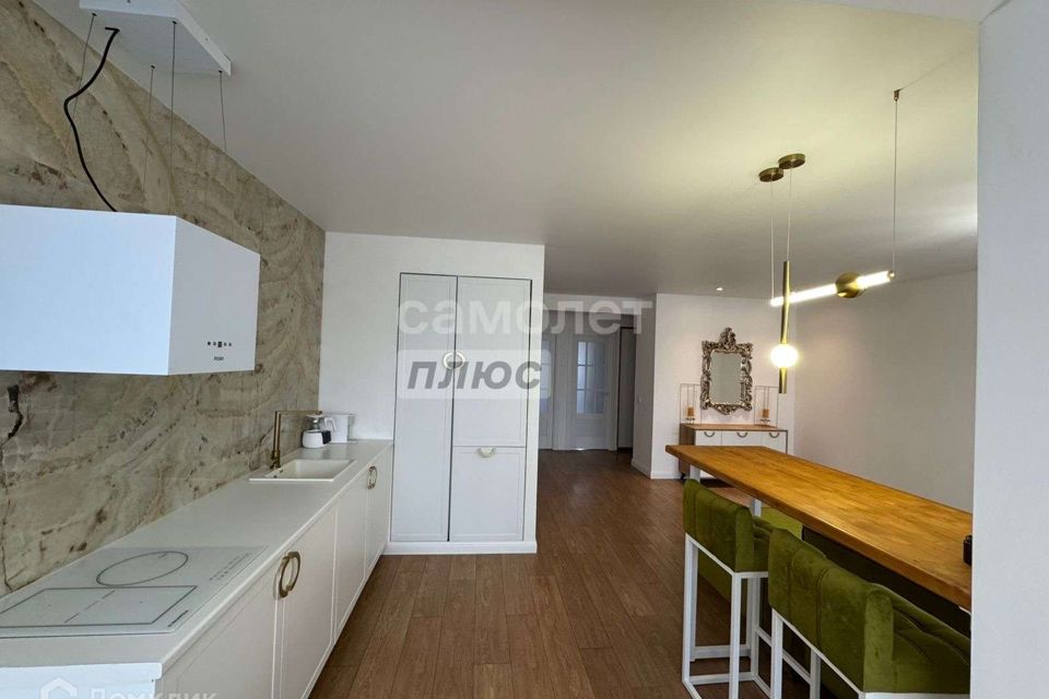 Продаётся 3-комнатная квартира, 90 м²