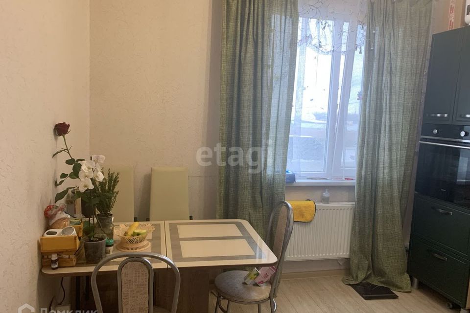 Продаётся 2-комнатная квартира, 56.7 м²