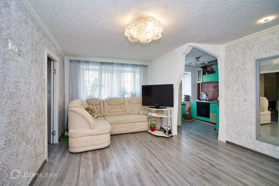 Продаётся 3-комнатная квартира, 55.5 м²