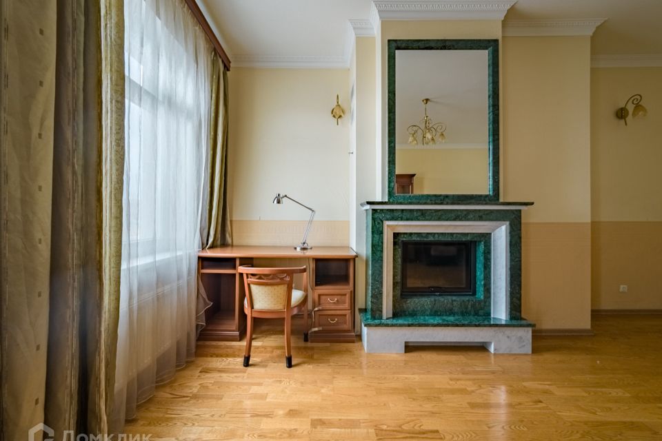 Сдаётся 3-комнатная квартира, 130 м²