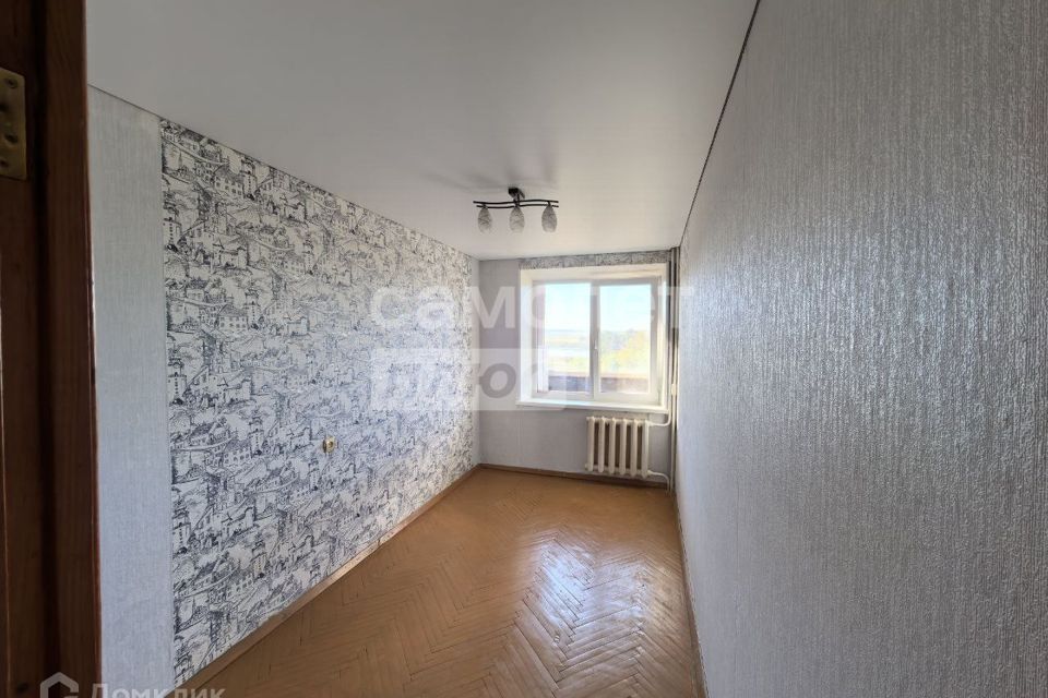 Продаётся 4-комнатная квартира, 74.1 м²