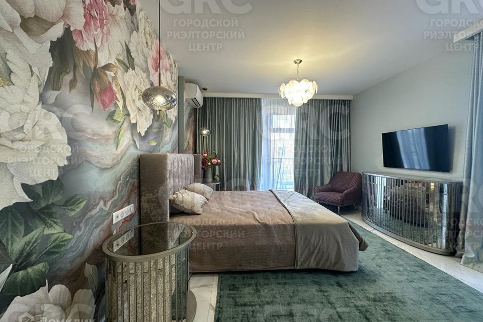 Продаётся 4-комнатная квартира, 150 м²