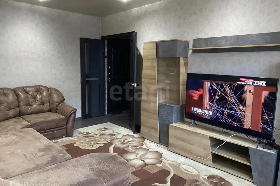 Продаётся 4-комнатная квартира, 74 м²