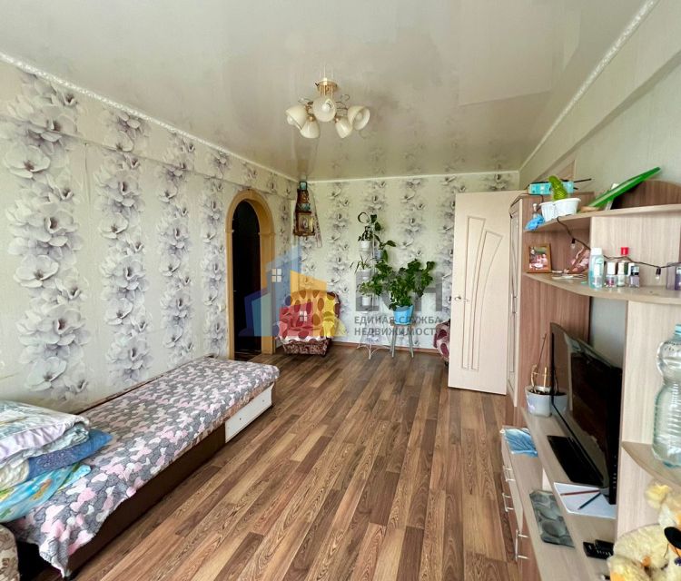 Продаётся 4-комнатная квартира, 60 м²