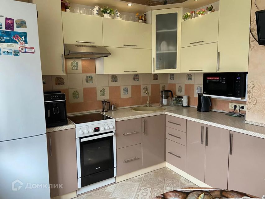 Продаётся 3-комнатная квартира, 76 м²