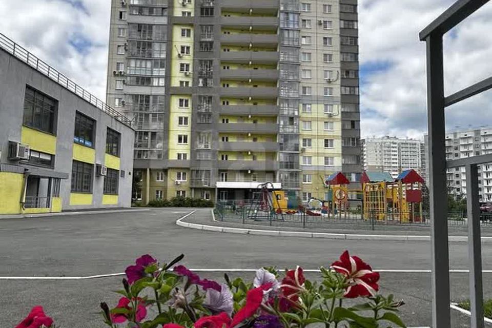 Продаётся 1-комнатная квартира, 37.8 м²