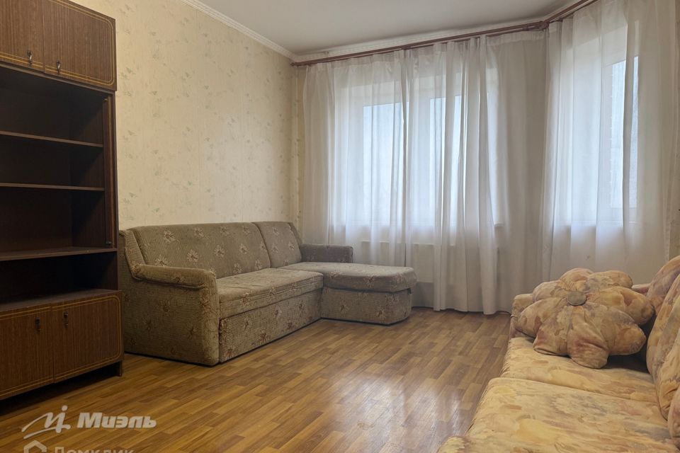 Сдаётся 2-комнатная квартира, 74.2 м²