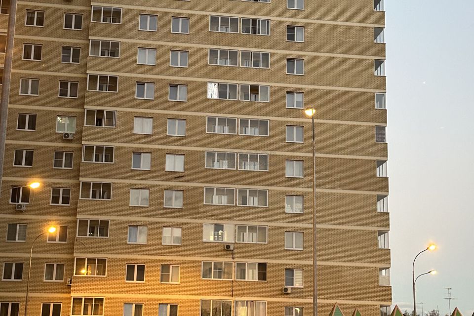 Продаётся 1-комнатная квартира, 42.1 м²
