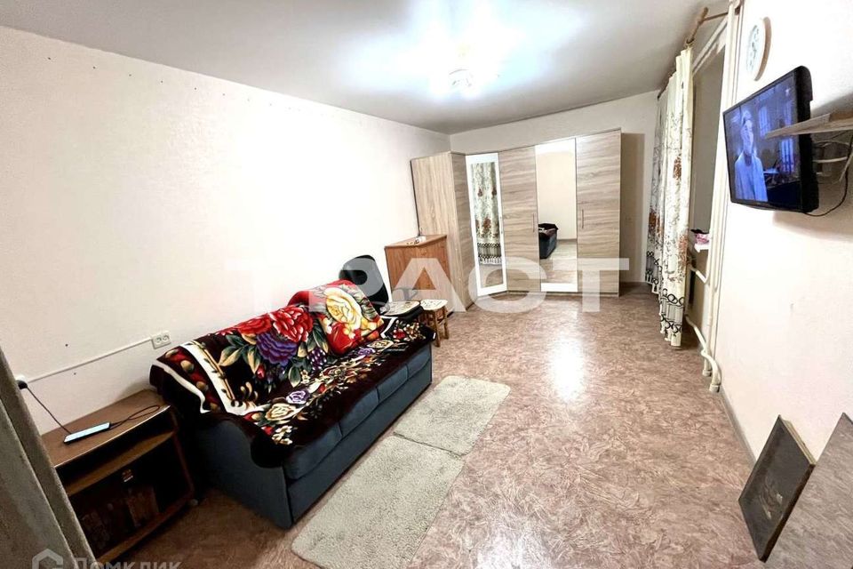 Продаётся 1-комнатная квартира, 42.4 м²