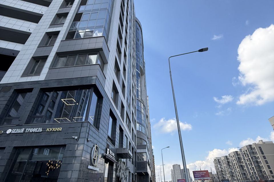 Продаётся 1-комнатная квартира, 58 м²