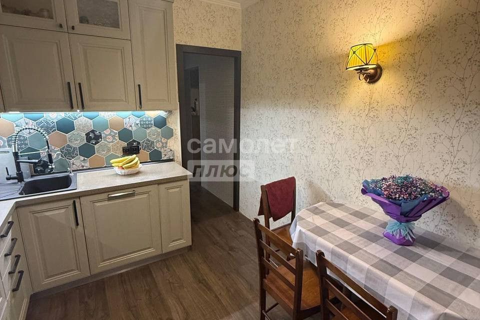 Продаётся 2-комнатная квартира, 53.6 м²