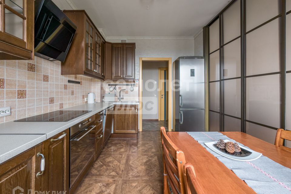 Продаётся 2-комнатная квартира, 56.1 м²