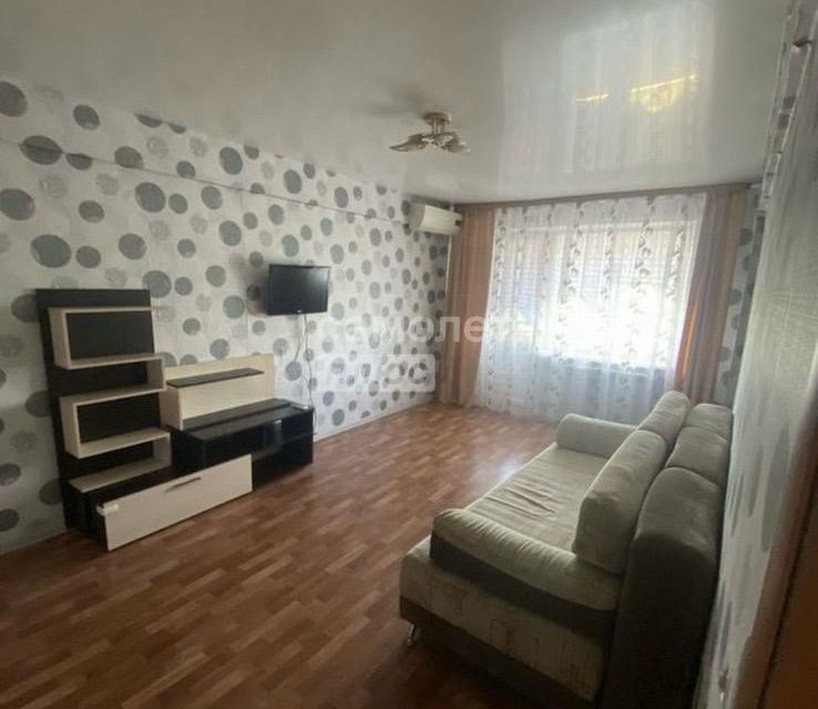 Продаётся 3-комнатная квартира, 58.7 м²