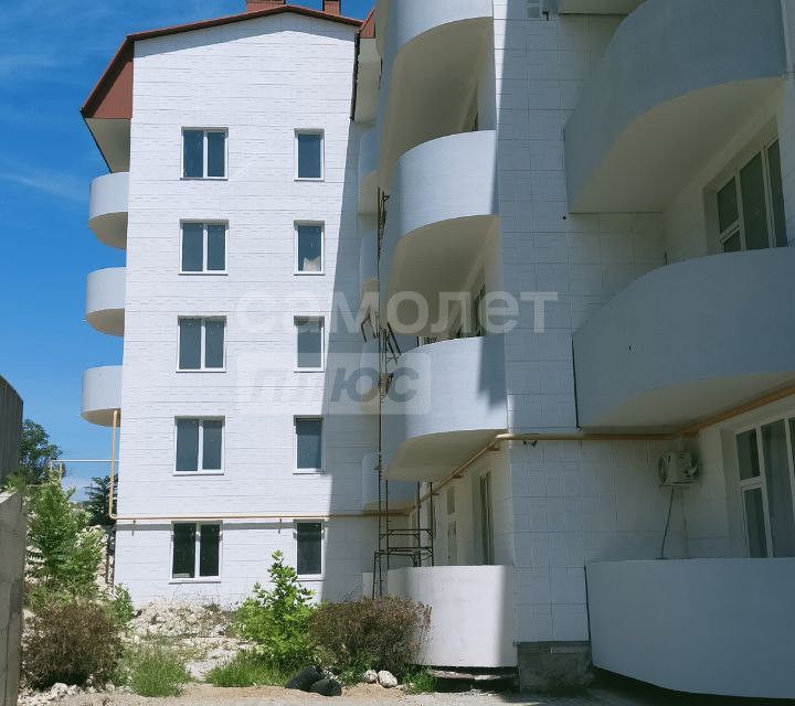 Продаётся студия, 97 м²