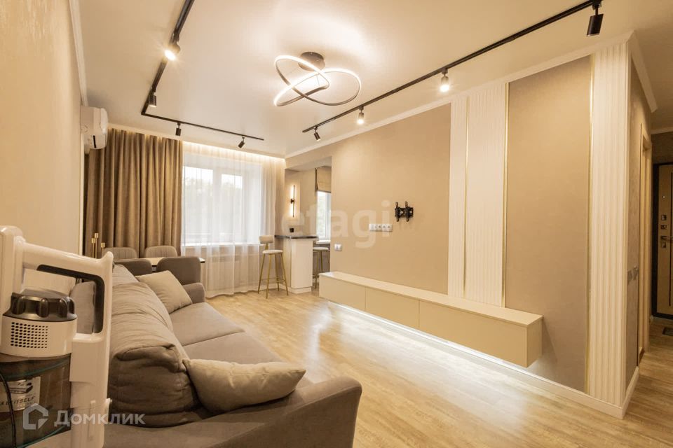 Продаётся 3-комнатная квартира, 57.5 м²