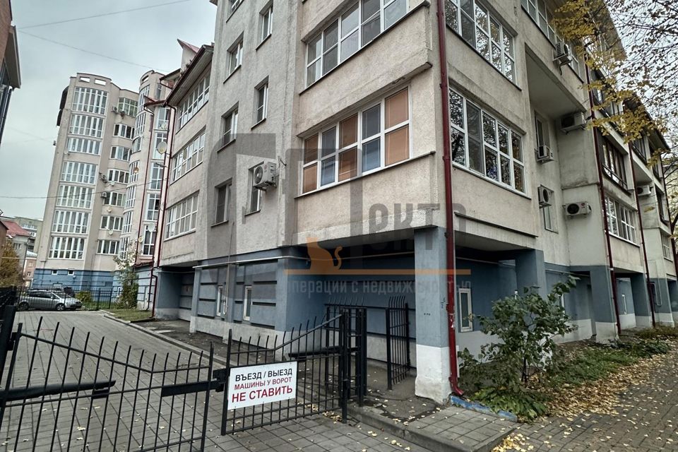 Сдаётся 2-комнатная квартира, 74.4 м²