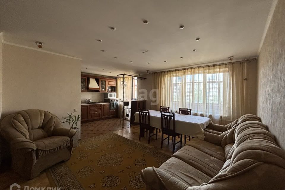 Продаётся 3-комнатная квартира, 72.5 м²
