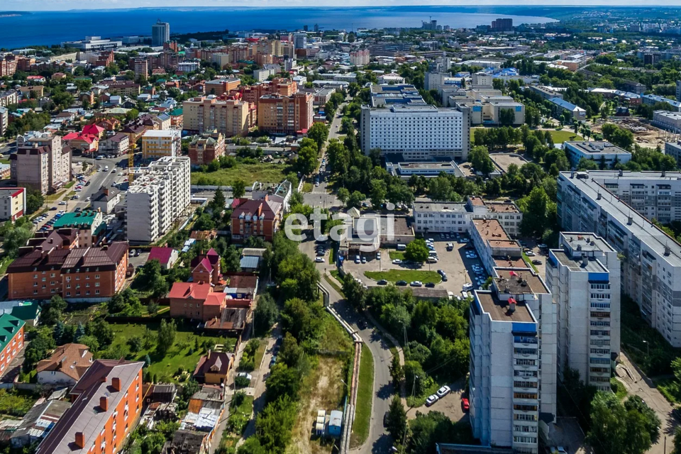 Продаётся 1-комнатная квартира, 40.3 м²