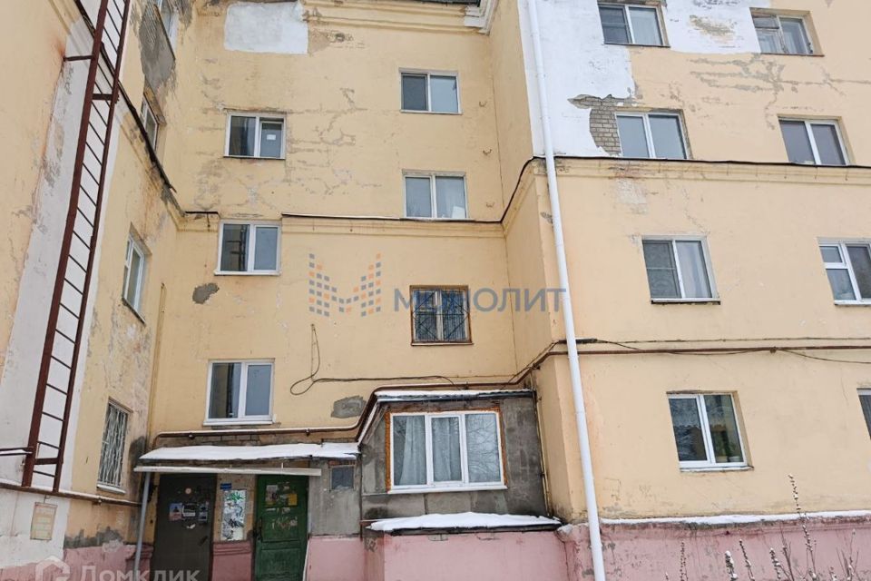 Продаётся комната в 29-комн. квартире, 10.8 м²