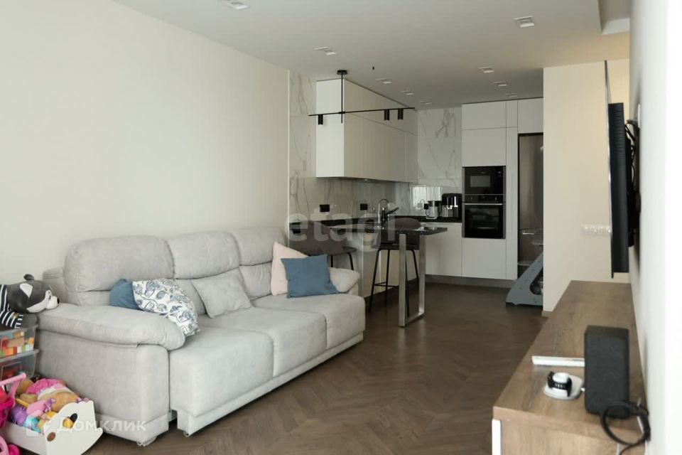 Продаётся 2-комнатная квартира, 56 м²