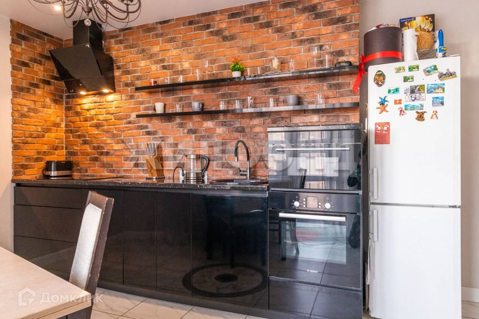 Продаётся 2-комнатная квартира, 60.9 м²