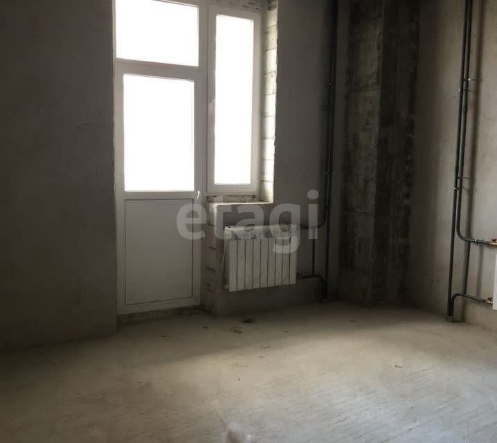 Продаётся 4-комнатная квартира, 170.5 м²