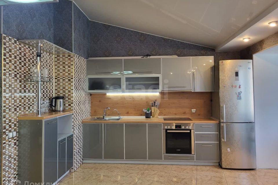 Продаётся 2-комнатная квартира, 86 м²