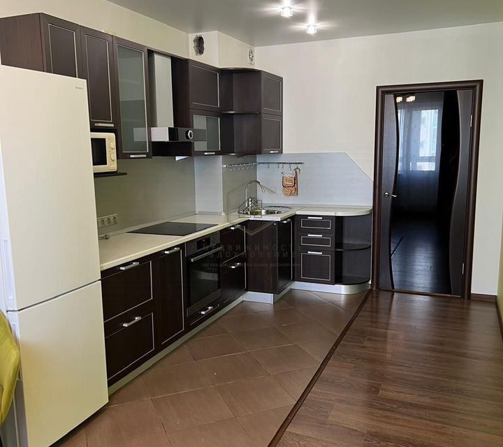 Сдаётся 1-комнатная квартира, 58 м²