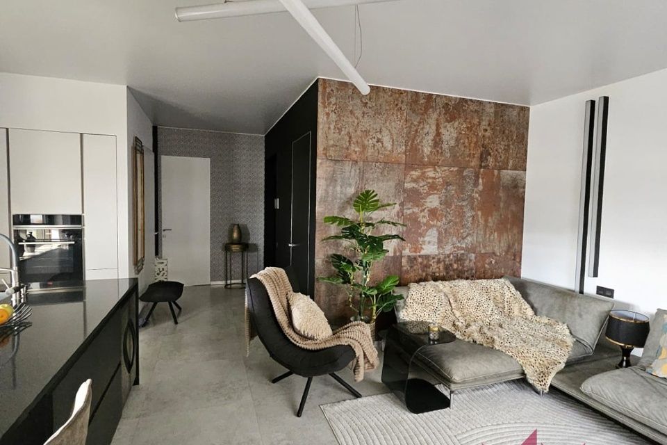 Продаётся 1-комнатная квартира, 54 м²