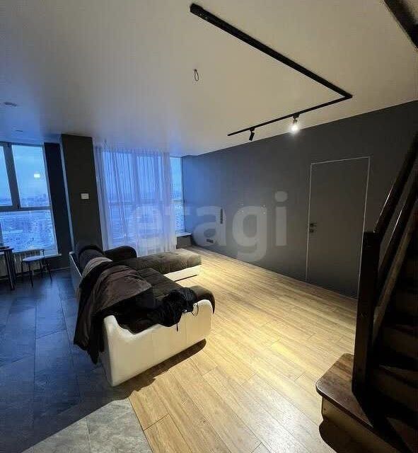 Продаётся 3-комнатная квартира, 111 м²