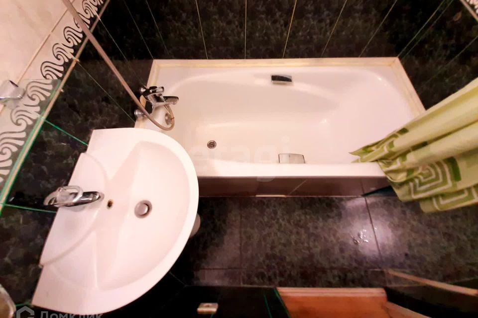 Продаётся 3-комнатная квартира, 57.7 м²