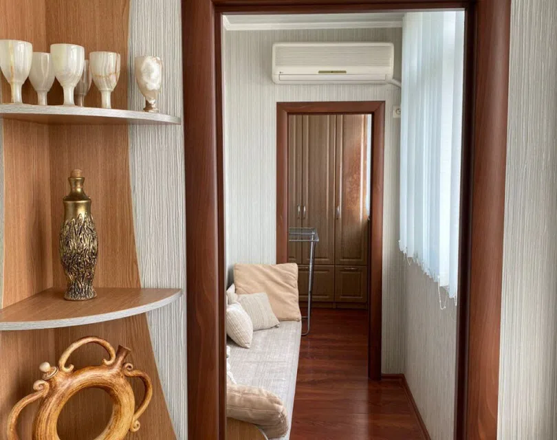 Продаётся 4-комнатная квартира, 79.7 м²