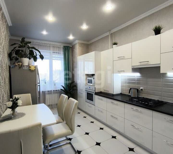 Продаётся 2-комнатная квартира, 87.4 м²