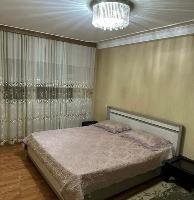 Продаётся 4-комнатная квартира, 100 м²